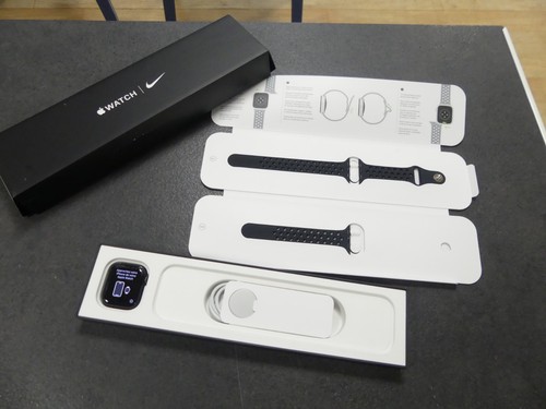 Montre connectée apple watch - montre,